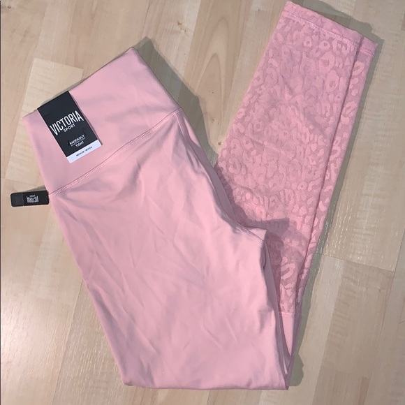 VICTORIA’S SECRET KNOCKOUT leopard mesh leggings - Picture 3 of 6